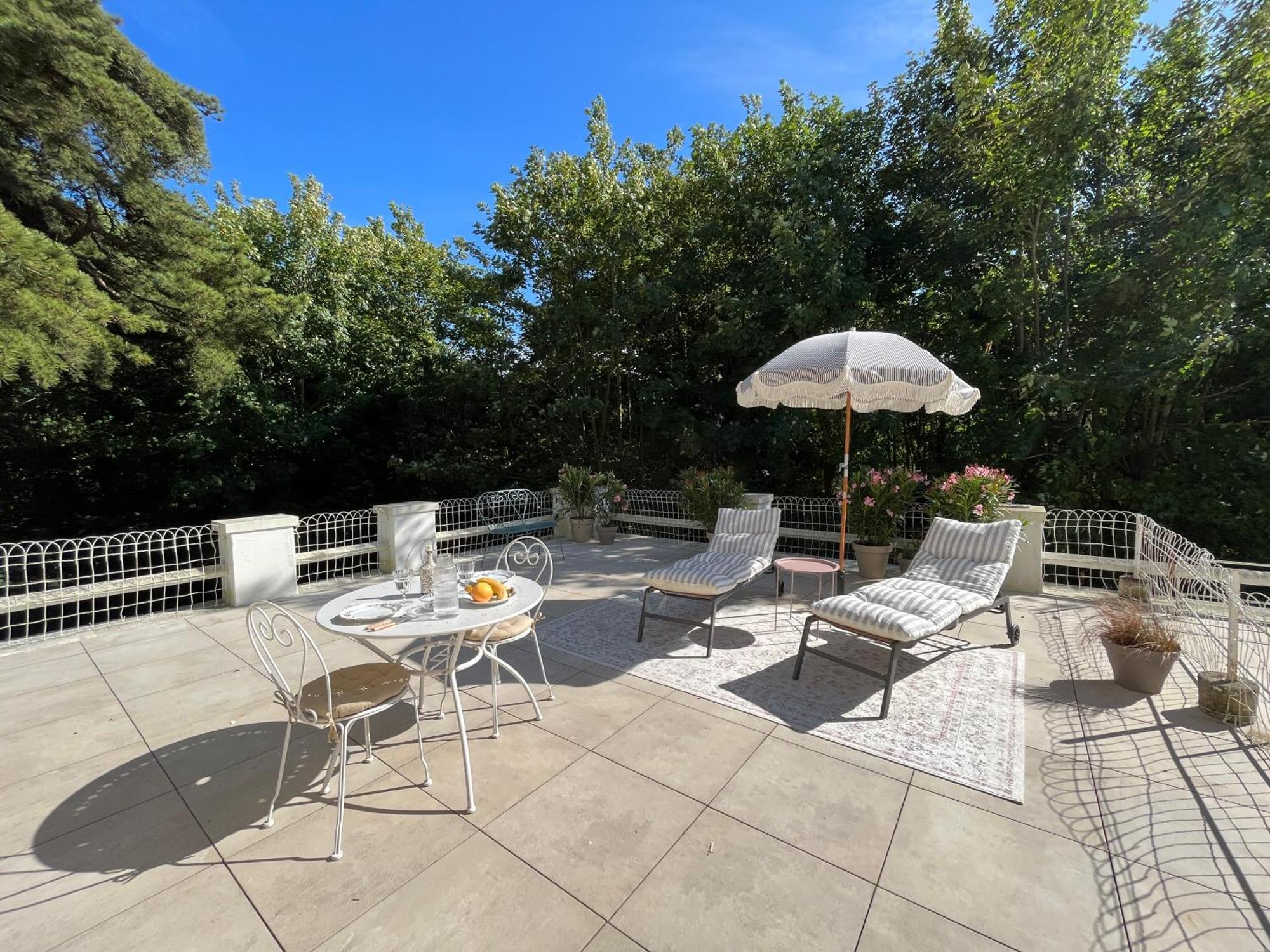 Suite Avec Grande Terrasse Et Parc - Gite Classe 4 Etoiles Étretat Exteriör bild